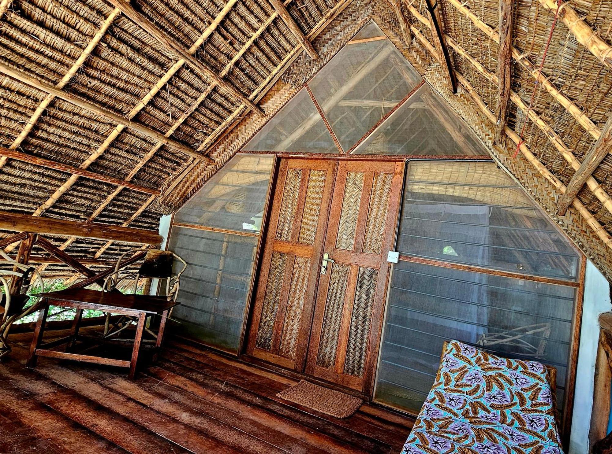 Lodge Evergreen Bwejuu